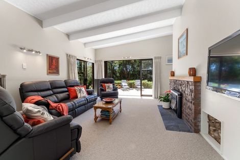 Photo of property in 7 Maungakotukutuku Road, Paraparaumu, 5032