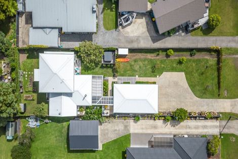 Photo of property in 107 Riverview Road, Whangamata, 3620