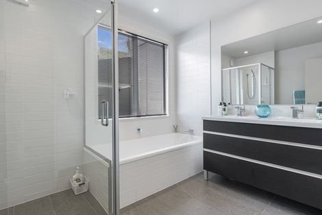 Photo of property in 162 Castlewold Drive, Bethlehem, Tauranga, 3110