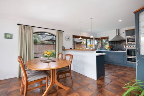 Photo of property in 28 Aranui Drive, Papamoa Beach, Papamoa, 3118