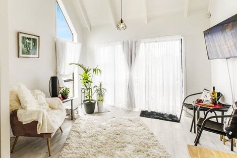 Photo of property in 1 Fantail Court, Orewa, 0931