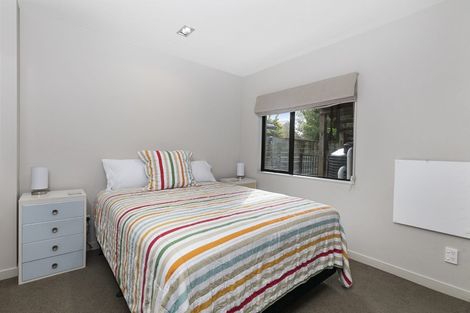 Photo of property in 87 Knights Road, Rothesay Bay, Auckland, 0630