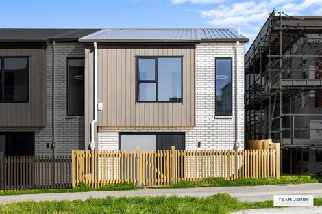 Photo of property in 16 Greenbrier Street, Westgate, 0814