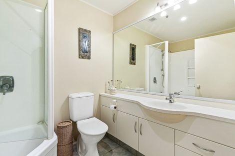 Photo of property in Oceanside Tower 1, 3/2c Marine Parade, Mount Maunganui, 3116