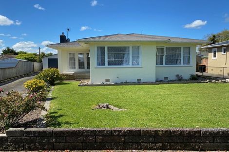 Photo of property in 23 Stirling Crescent, Hokowhitu, Palmerston North, 4410