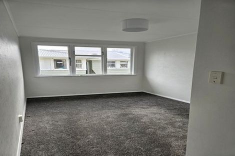 Photo of property in 19 Speargrass Grove, Timberlea, Upper Hutt, 5018