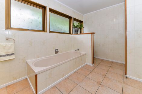 Photo of property in 28 Kavanagh Place, Opaheke, Papakura, 2113