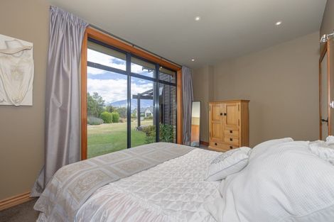 Photo of property in 10 Minaret Ridge, Wanaka, 9305