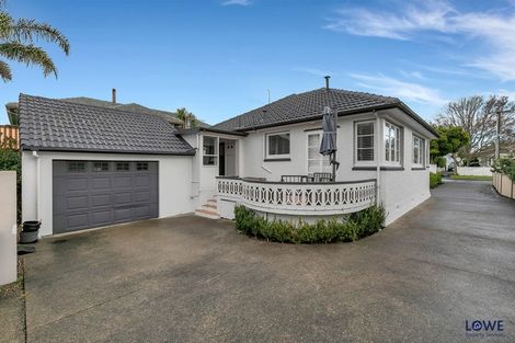 Photo of property in 4 Birkley Road, Bayswater, Auckland, 0622
