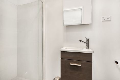 Photo of property in 31/11 Ray Small Drive, Papakura, 2110