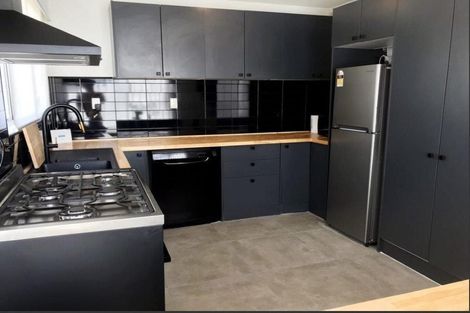 Photo of property in 75a Hampden Street, Picton, 7220