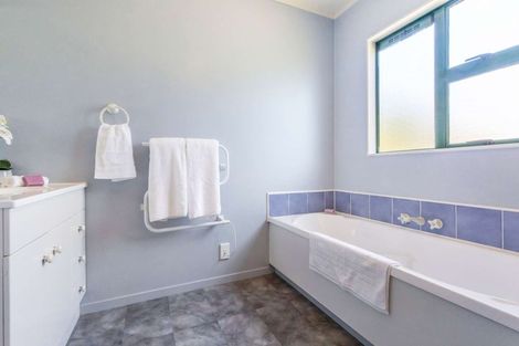 Photo of property in 25 Howden Road, Fairfield, Hamilton, 3214