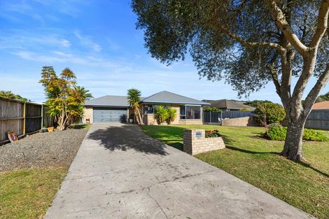 Photo of property in 31 Corinth Grove, Papamoa Beach, Papamoa, 3118