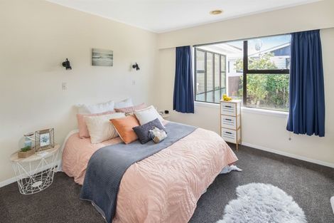Photo of property in Bellevue School, 8 Bancroft Terrace, Newlands, Wellington, 6037