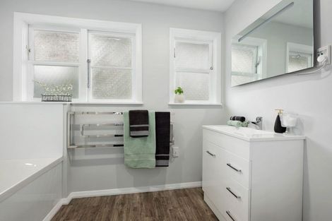 Photo of property in 11 Horoeka Street, Stokes Valley, Lower Hutt, 5019