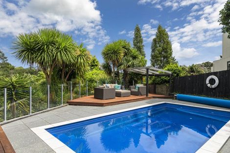 Photo of property in 33 Waipuia Place, Greenhithe, Auckland, 0632