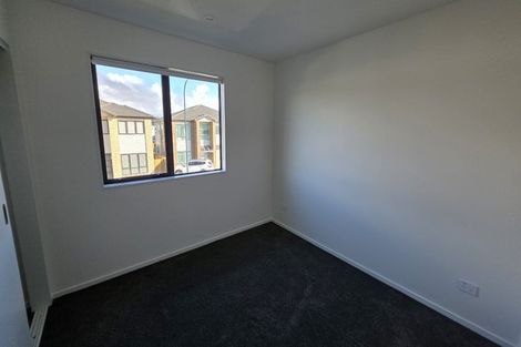 Photo of property in 1 Kaikape Lane, Flat Bush, Auckland, 2019