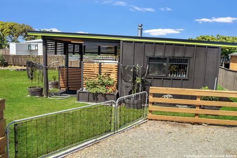 Photo of property in 573a Waitarere Beach Road, Waitarere Beach, Levin, 5510