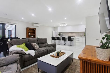 Photo of property in 16 Catherine Mclean Road, Pukekohe, 2120