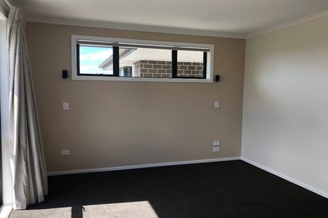 Photo of property in 8 Tapuhikura Street, Waikanae, 5036