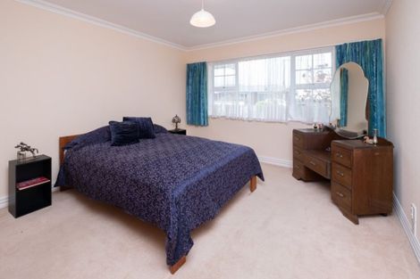 Photo of property in 17 Princes Street, Hawera, 4610