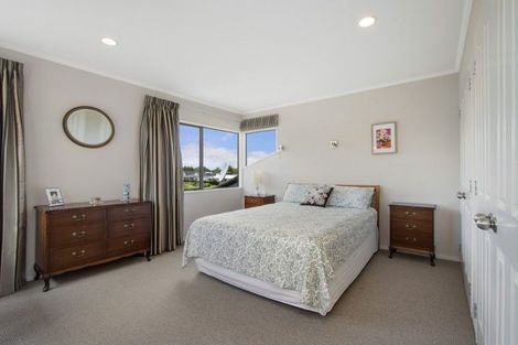 Photo of property in 62 Links View Drive, Omokoroa, 3114