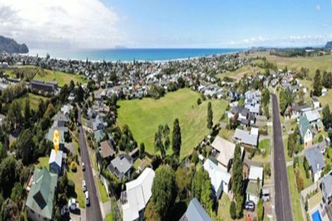 Photo of property in 22 The Crescent, Waihi Beach, 3611