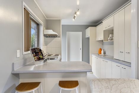 Photo of property in 2/12 Park Estate Road, Rosehill, Papakura, 2113