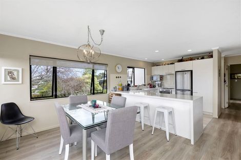 Photo of property in 2/9 Cashmere Place, Glenfield, Auckland, 0629