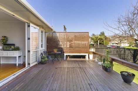 Photo of property in 15a Queen Road, Bellevue, Tauranga, 3110