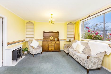 Photo of property in 2/10 Ponderosa Grove, Maoribank, Upper Hutt, 5018