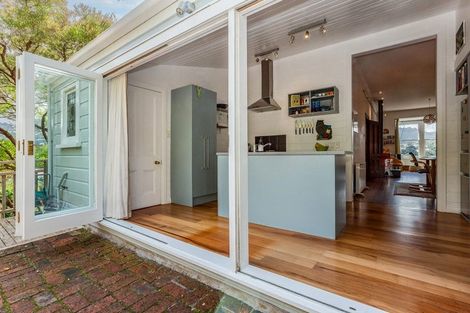 Photo of property in 125 Wadestown Road, Wadestown, Wellington, 6012