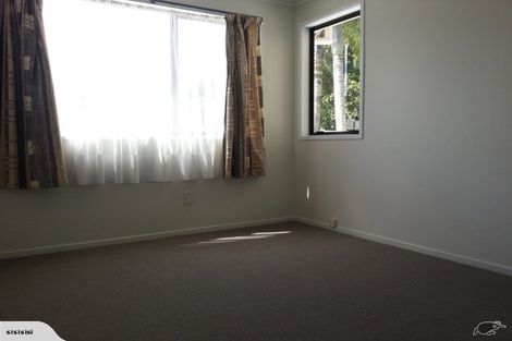 Photo of property in 28 Urlich Drive, Ranui, Auckland, 0612