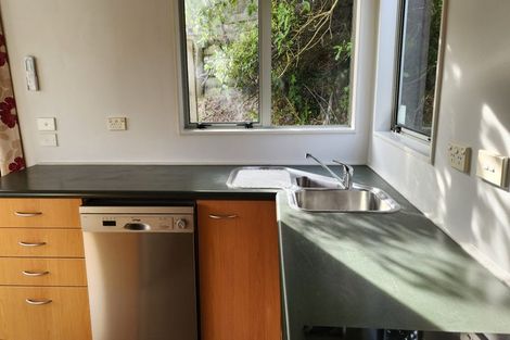 Photo of property in 17 Manitoba Place, Kingston, Wellington, 6021