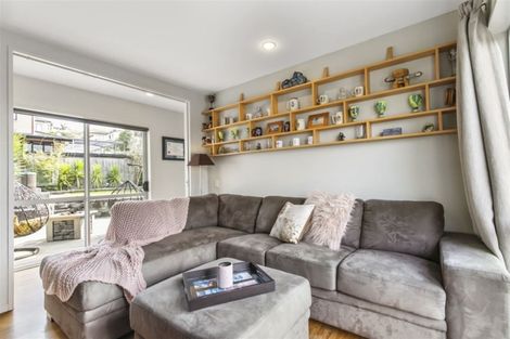Photo of property in 45 San Valentino Drive, Henderson, Auckland, 0612