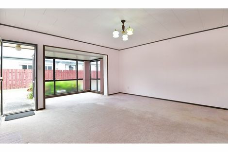 Photo of property in 2/54 Doment Crescent, Orewa, 0931