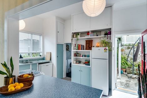 Photo of property in 22 Colenso Avenue, Hospital Hill, Napier, 4110