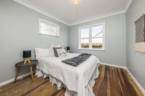 Photo of property in 37 Edmonton Road, Henderson, Auckland, 0612