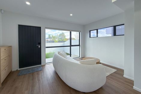 Photo of property in 1/113 Flanshaw Road, Te Atatu South, Auckland, 0610