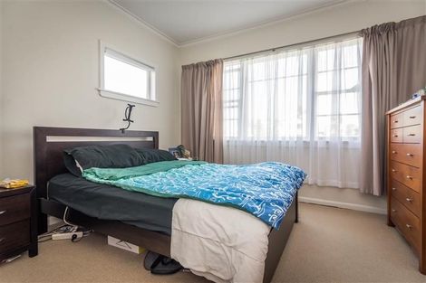 Photo of property in 63 Hutchinson Avenue, New Lynn, Auckland, 0600