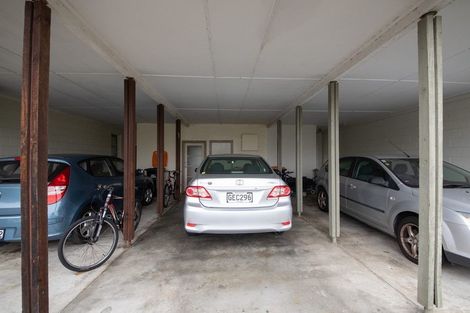 Photo of property in 8 Collingwood Court, Hokowhitu, Palmerston North, 4410