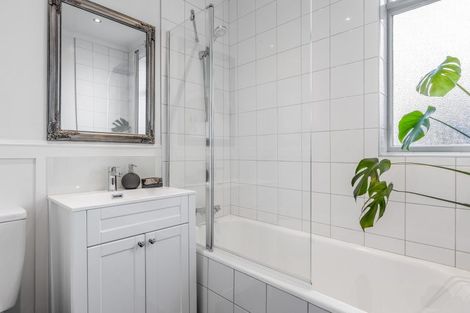 Photo of property in 159 Waimea Terrace, Beckenham, Christchurch, 8023