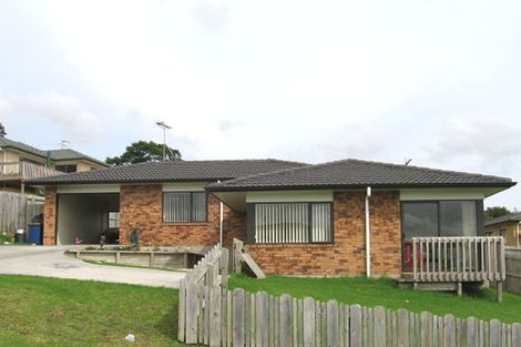 Photo of property in 25 Carling Avenue, Massey, Auckland, 0614