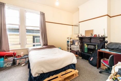 Photo of property in 23 Grass Street, Roseneath, Wellington, 6011