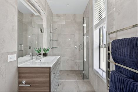 Photo of property in 11 Tahi Street, Albert Town, Wanaka, 9305