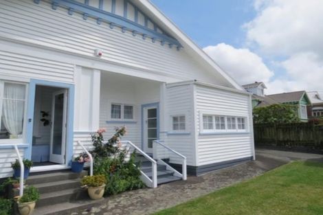 Photo of property in 17 Barrett Street, Westown, New Plymouth, 4310
