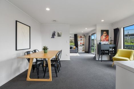 Photo of property in 28 Rosehill Place, Nawton, Hamilton, 3200