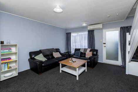Photo of property in 9 Camp Street, Silverstream, Upper Hutt, 5019