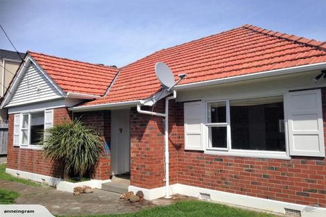 Photo of property in 28 The Quadrant, Miramar, Wellington, 6022