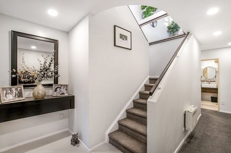 Photo of property in 57a Ribbonwood Crescent, Goodwood Heights, Auckland, 2105